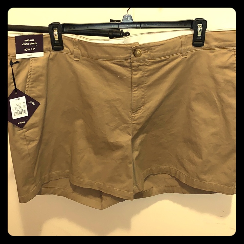 KHAKI MID RISE CHINO SHORTS